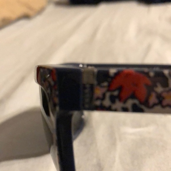 🎉🎉HP🎉🎉Coach shades-special Edition - Picture 3 of 7